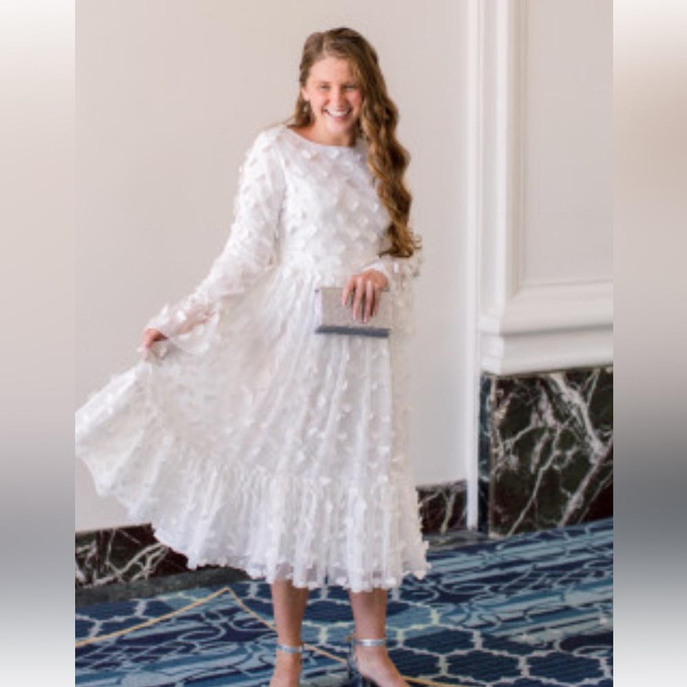 Dainty Jewells Petals in the Wind dress. No longer available on website. Xxxl.